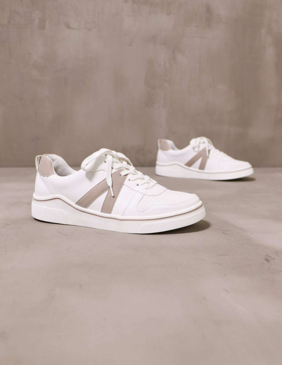 Shoes * | Outlet Mia Between The Lines Sneaker