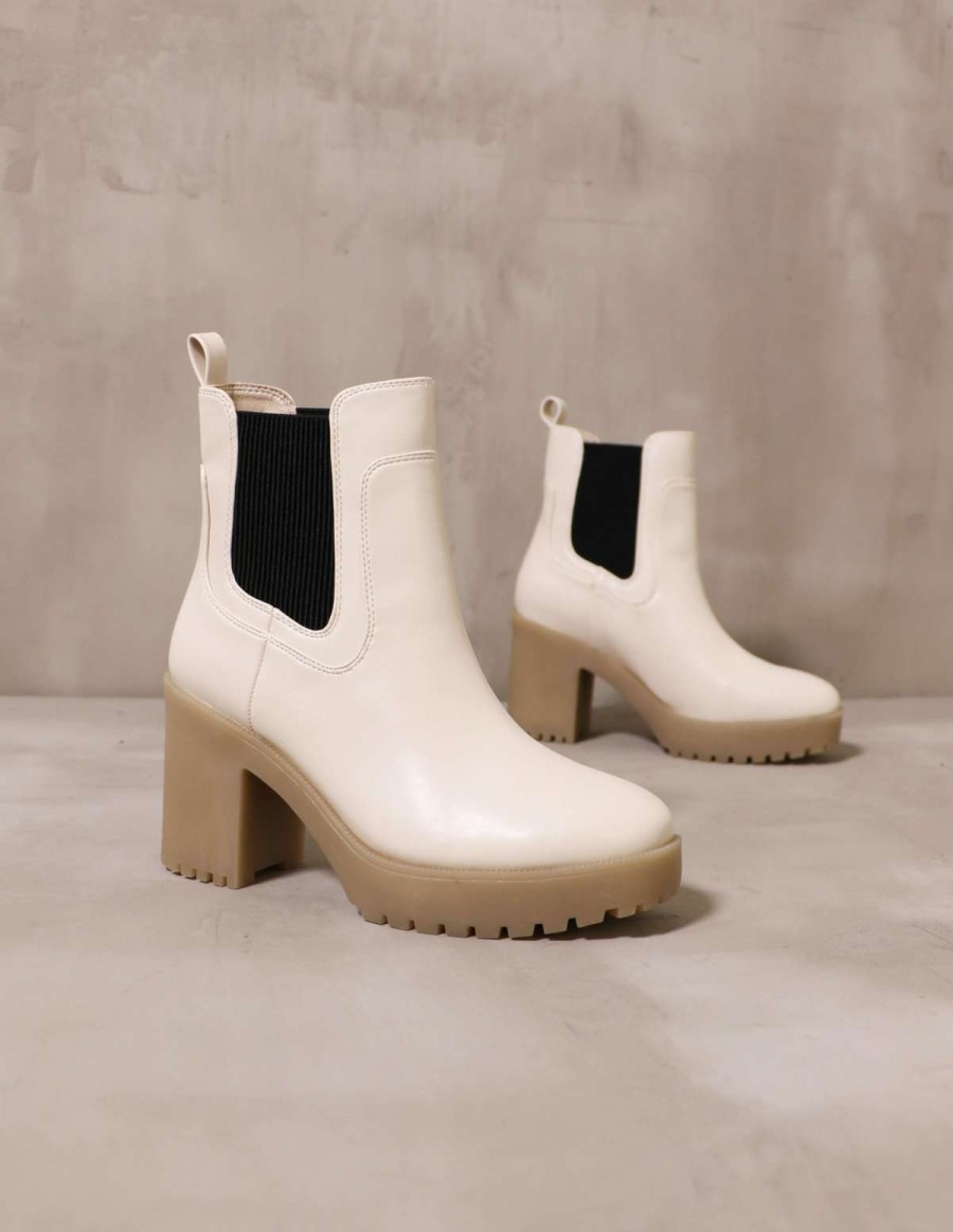 Shoes * | Cheapest Chinese Laundry Chelsea You Around Boot Cream