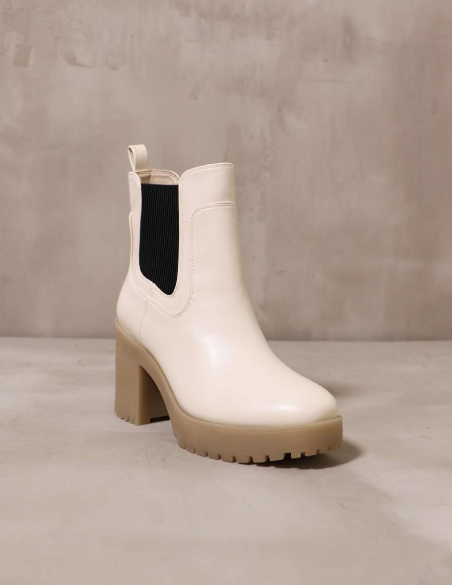 Shoes * | Cheapest Chinese Laundry Chelsea You Around Boot Cream